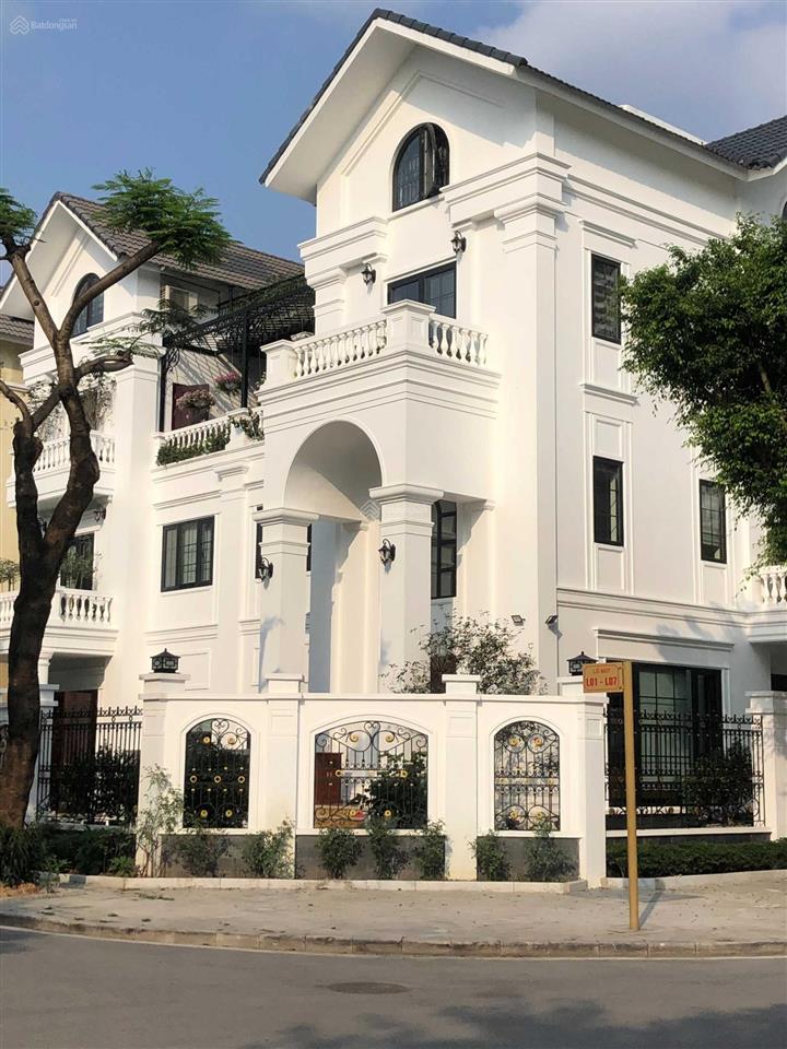 Bán bt lô góc đẹp nhất dự án, vị trí vừa ở vừa kinh doanh hoặc cho thuê.  0983 983 ***