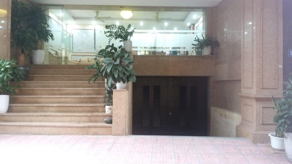 Tòa Nhà Văn Phòng Phố Phú Diễn 140m2*8 Mới Cho Thuê Ô Tô KD Giá 30.5 Tỷ Lh 0824564222.