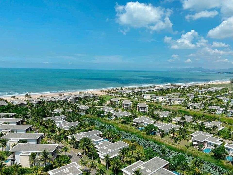 Duy nhất 1 căn mặt biển mẫu AB Beach Front Villa Melia Hồ Tràm cần bán. LH 0912357447