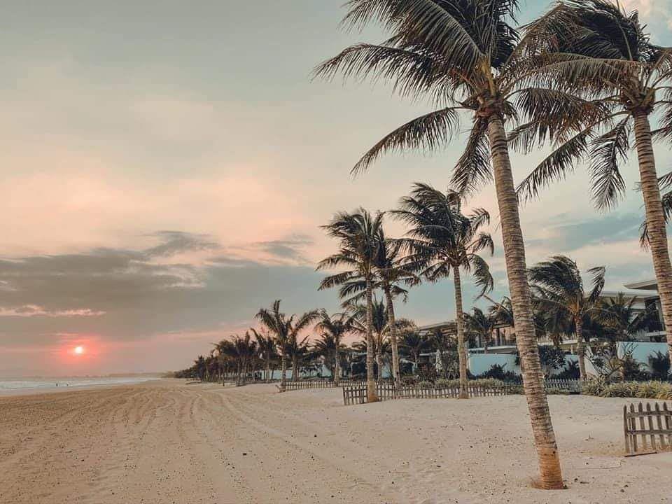 Duy nhất 1 căn mặt biển mẫu AB Beach Front Villa Melia Hồ Tràm cần bán. LH 0912357447