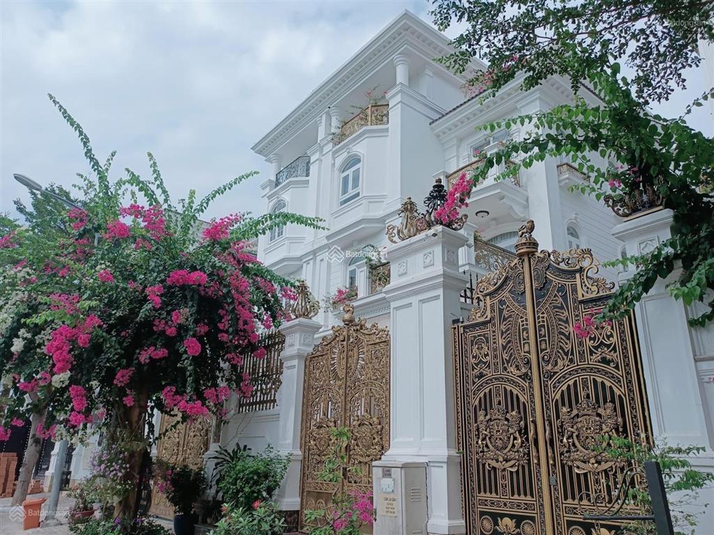 Cam đoan giá thật không ảo 100%, biệt thự 10x25m, giá 43 tỷ,  mr châu phạm 0933 492 ***