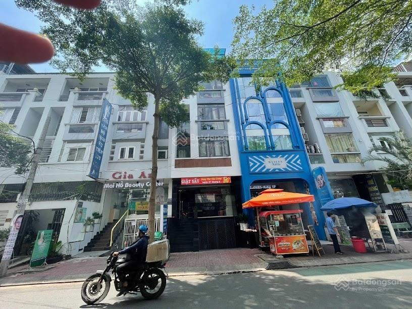Sang nhượng kim sơn  cam đoan giá tốt nhất thị trường 10x20m giá 26 tỷ, sổ hồng chính chủ