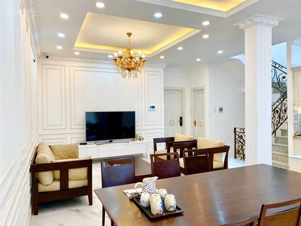 Sang nhượng everrich 3 cam đoan giá tốt 8x18m giá 25 tỷ mr châu 0933 492 ***