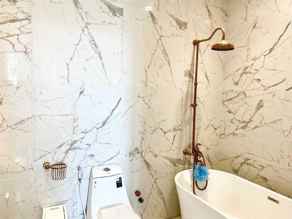 Sang nhượng everrich 3 cam đoan giá tốt 8x18m giá 25 tỷ mr châu 0933 492 ***