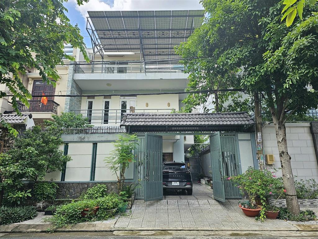 Bán biệt thự kdc trung sơn 12,5x20m, 1 trệt 2 lầu, nhà đẹp có thang máy giá 36tỷ  0937 777 ***