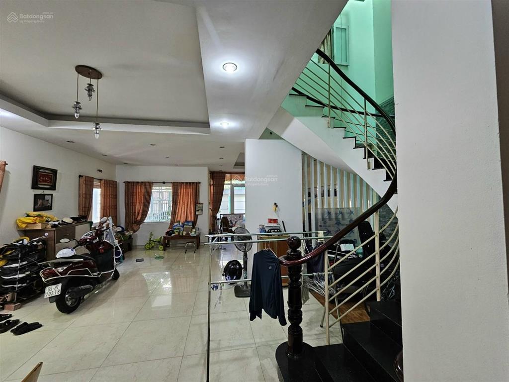 Bán biệt thự kdc trung sơn 12,5x20m, 1 trệt 2 lầu, nhà đẹp có thang máy giá 36tỷ  0937 777 ***