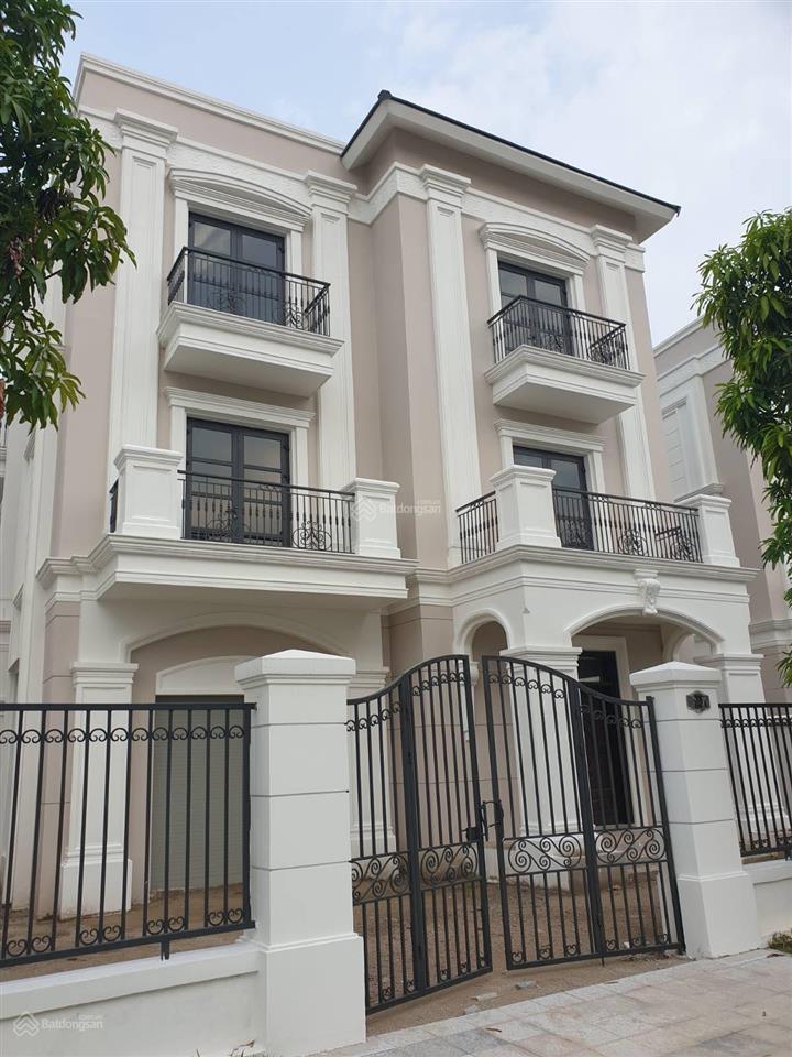 Hàng giá tốt cần bán nhanh cắt lỗ sâu để thoát ngân hàng 200m2 giá 25 tỷ bao hết,  0938 449 ***