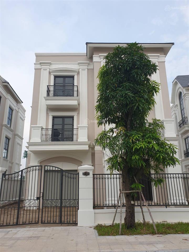 Hàng giá tốt cần bán nhanh cắt lỗ sâu để thoát ngân hàng 200m2 giá 25 tỷ bao hết,  0938 449 ***