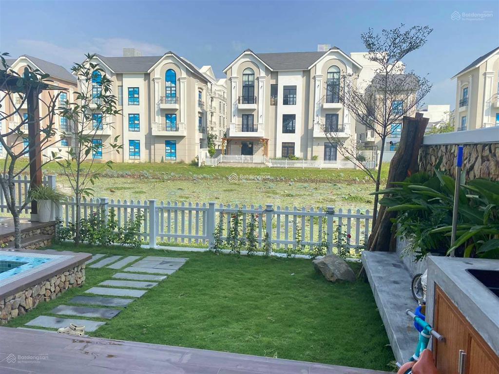 Chủ nhà cần ra hàng gấp bằng mọi giá do ngộp ngân hàng và lãi vay 126m2 giá 18 tỷ 0938 449 ***