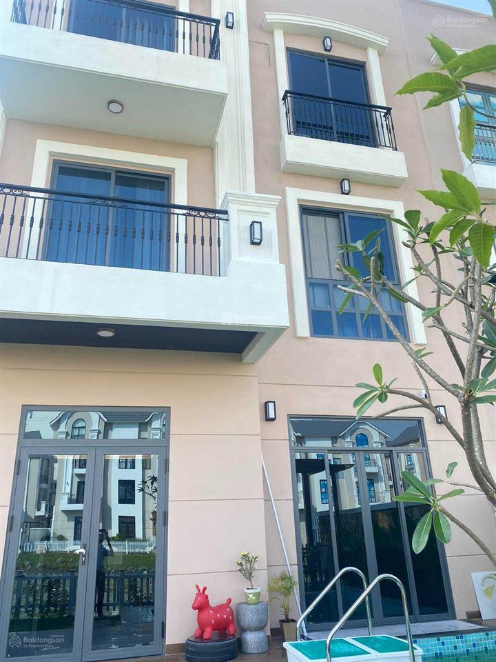 Chủ nhà cần ra hàng gấp bằng mọi giá do ngộp ngân hàng và lãi vay 126m2 giá 18 tỷ 0938 449 ***