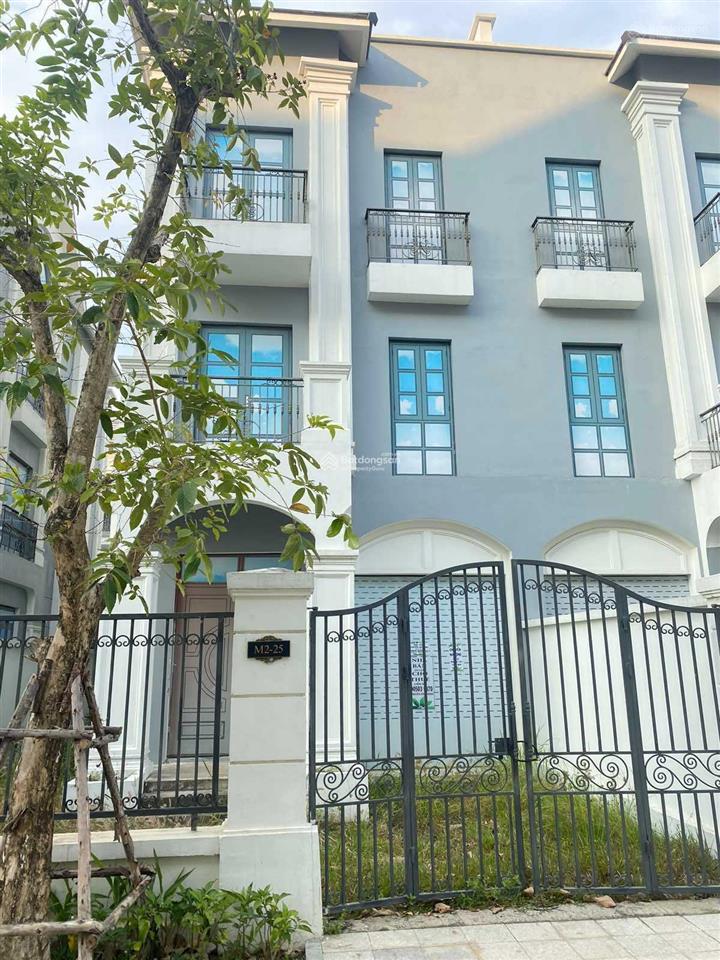 Chủ nhà cần ra hàng gấp bằng mọi giá do ngộp ngân hàng và lãi vay 126m2 giá 18 tỷ 0938 449 ***