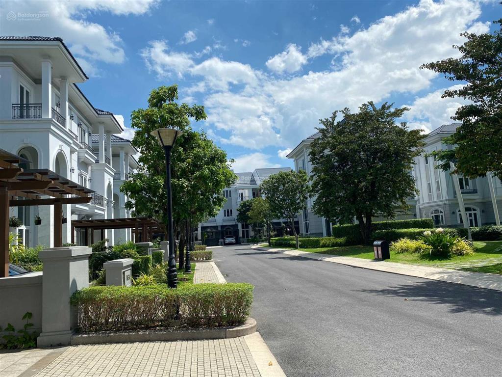 Biệt thự vườn khu compound sol villas, nhà 2 mặt tiền. giá 17.2 tỷ.  0902 746 ***