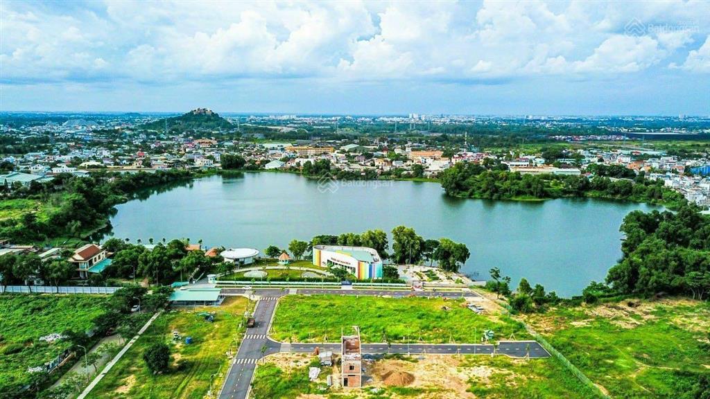 Chủ cần tiền mua nhà sài gòn nên bán nhanh biệt thự 300m2 kđt bình nguyên