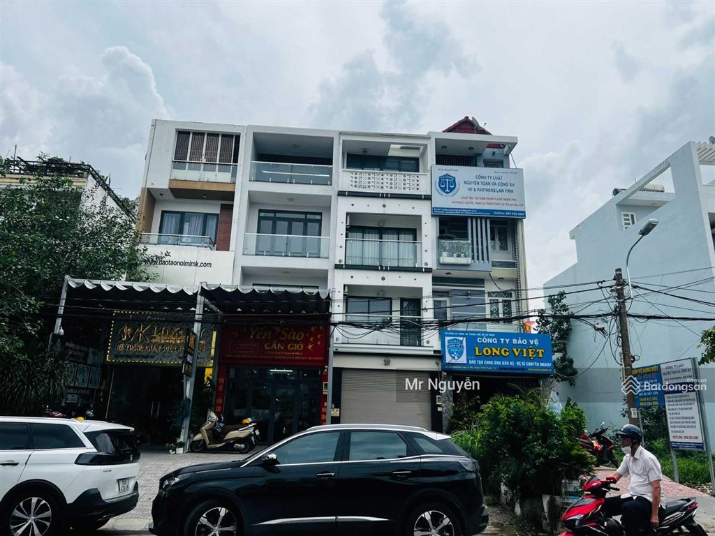 Cần tiền bán gấp nhà phố đường lớn 14m  full nội thất khu nam long phú thuận quận 7, giá 11.5 tỷ