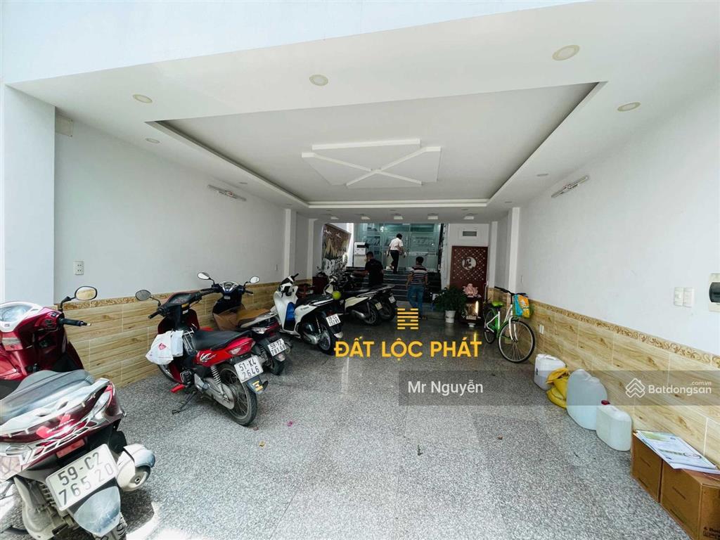 Cần tiền bán gấp nhà phố đường lớn 14m  full nội thất khu nam long phú thuận quận 7, giá 11.5 tỷ