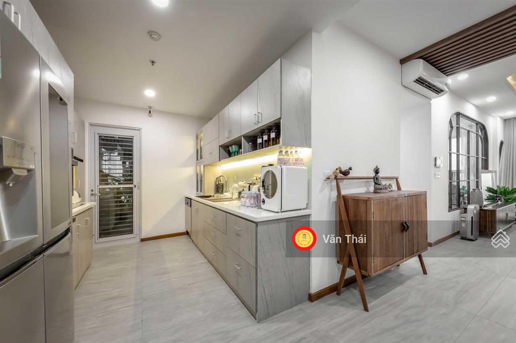 Cần bán gấp căn hộ chung cư richstar, 85m2, 3pn giá 4.6 tỷ 65m2,2pn.giá 3.5 tỷ.0933 033 *** thái