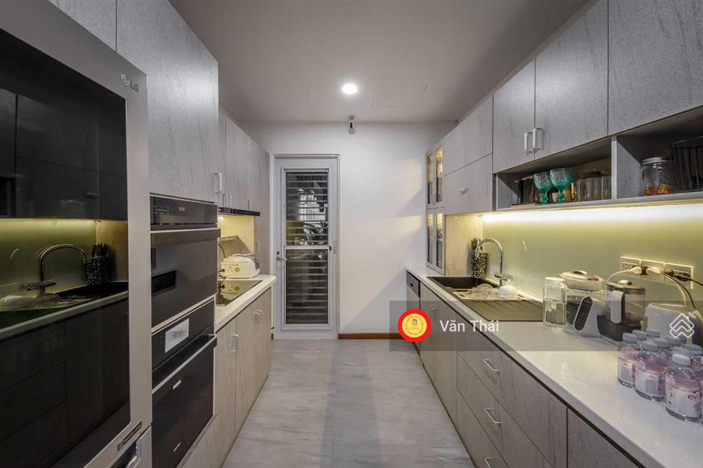 Cần bán gấp căn hộ chung cư richstar, 85m2, 3pn giá 4.6 tỷ 65m2,2pn.giá 3.5 tỷ.0933 033 *** thái