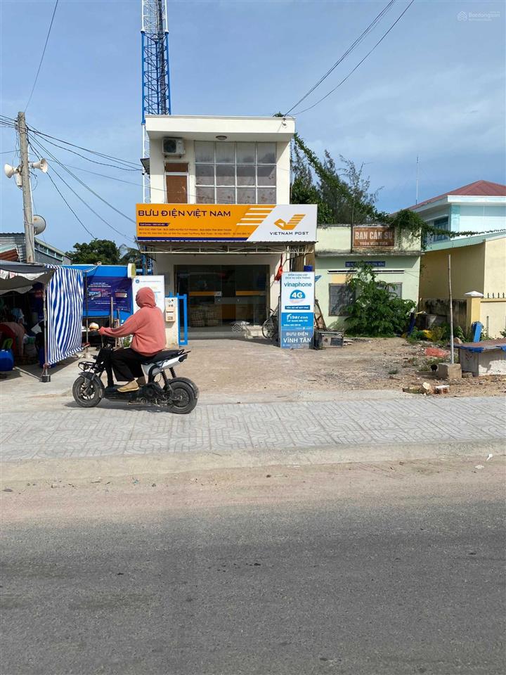 Bán nhà cấp 4 mặt tiền đường ven biển, gần chợ  tuy phong  bình thuận sổ riêng chính chủ