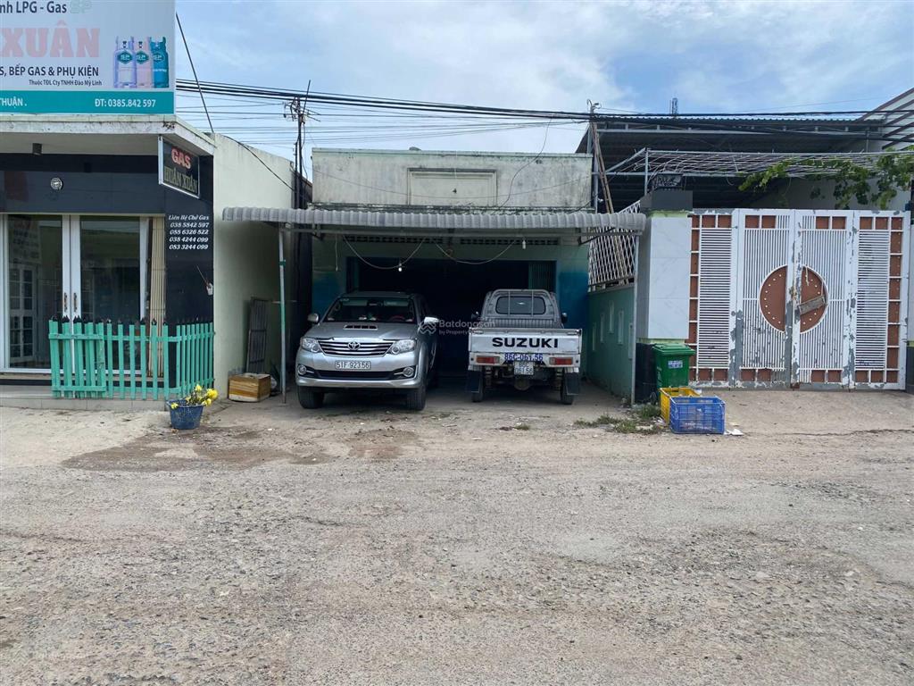 Bán nhà cấp 4 mặt tiền đường ven biển, gần chợ  tuy phong  bình thuận sổ riêng chính chủ