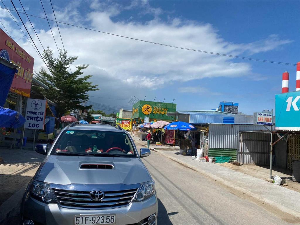 Bán nhà cấp 4 mặt tiền đường ven biển, gần chợ  tuy phong  bình thuận sổ riêng chính chủ