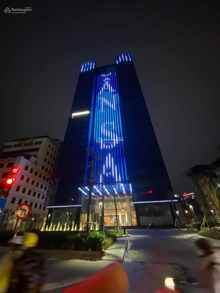 Căn góc 180m2  cần bán căn 4 ngủ đẹp vip dự án lancaster lumianire sổ đỏ lâu dài, 2 slot ô tô