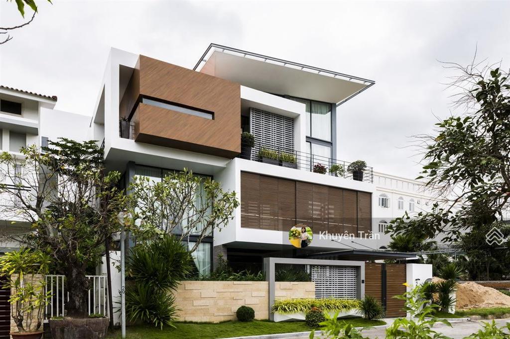 Bán biệt thự đẳng cấp kđt vĩnh điềm trung, có hồ bơi, gym, nha trang, 296m2. 0935 861 ***