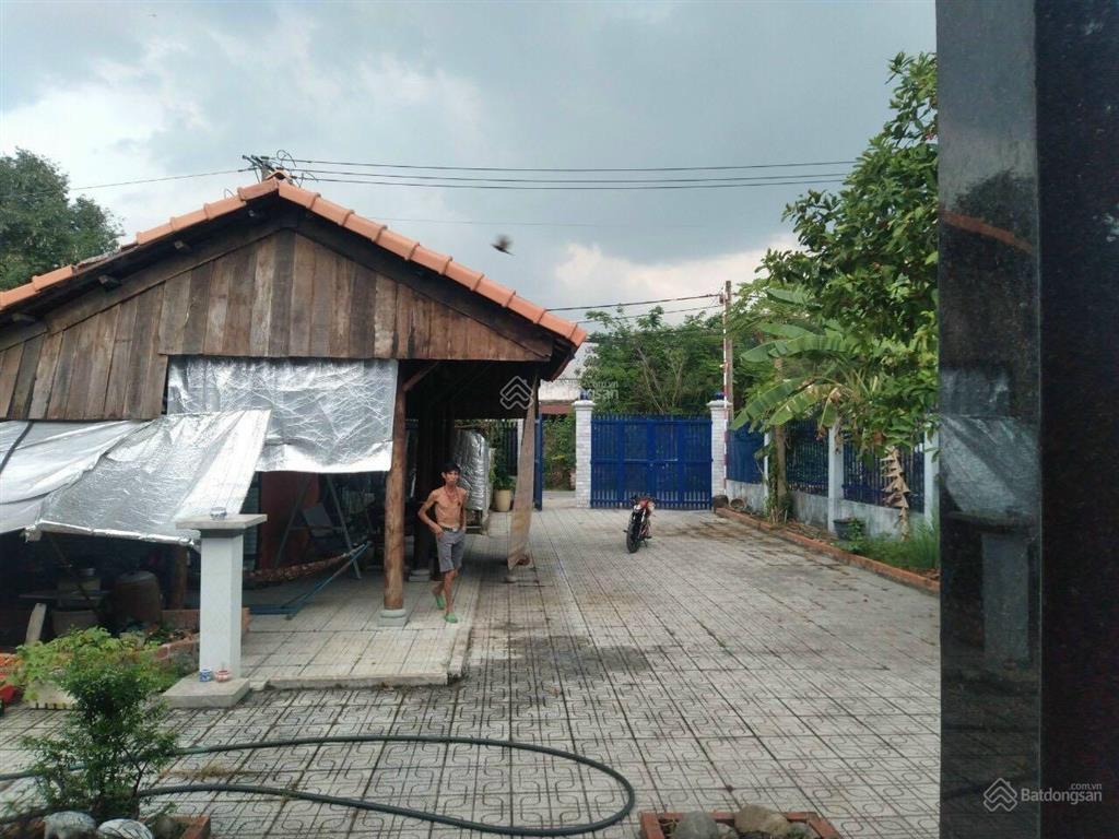 Bán biệt thự đẹp(645m2), thổ cư 202m2, hoà phú, củ chi