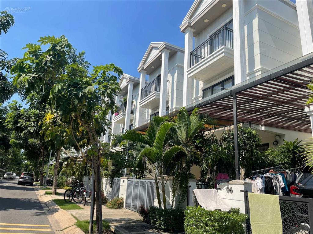 Cần bán nhanh căn biệt thự nine south 7x20m, 17 tỷ.  0989 866 *** tuyền
