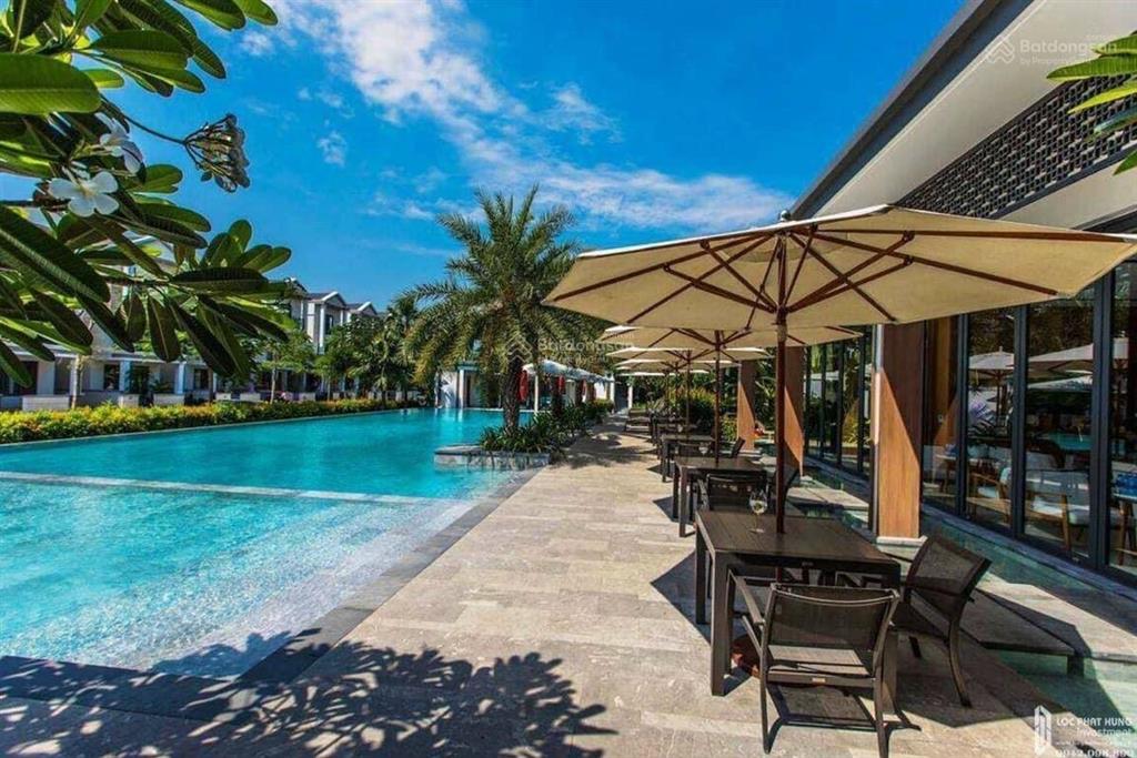 Cần bán nhanh căn biệt thự nine south 7x20m, 17 tỷ.  0989 866 *** tuyền