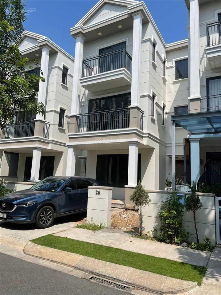 Cần bán nhanh căn biệt thự nine south 7x20m, 17 tỷ.  0989 866 *** tuyền