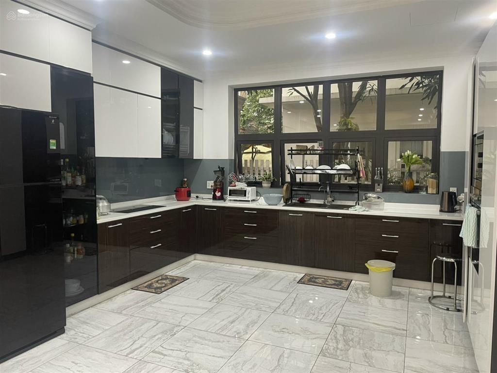 Biệt thự nam phú gần trường qt emasi 12x24m 288m2 giá 35 tỷ tl.  0989 866 *** tuyền