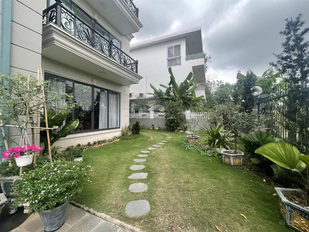 Biệt thự nam phú gần trường qt emasi 12x24m 288m2 giá 35 tỷ tl.  0989 866 *** tuyền