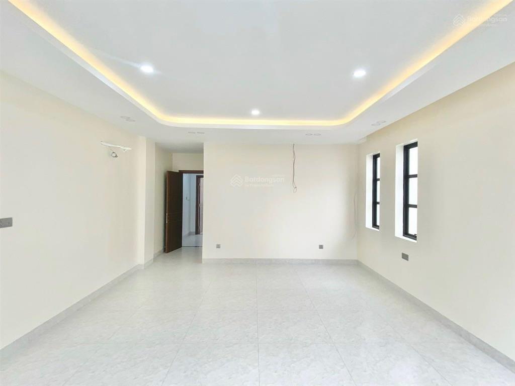 Nhà cityland có thang máy mới keng (5x20m  1 hầm  4 lầu)