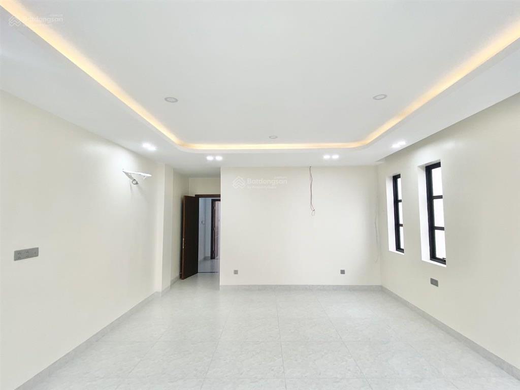 Nhà cityland có thang máy mới keng (5x20m  1 hầm  4 lầu)