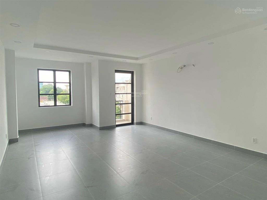 Nhà cityland có thang máy mới keng (5x20m  1 hầm  4 lầu)