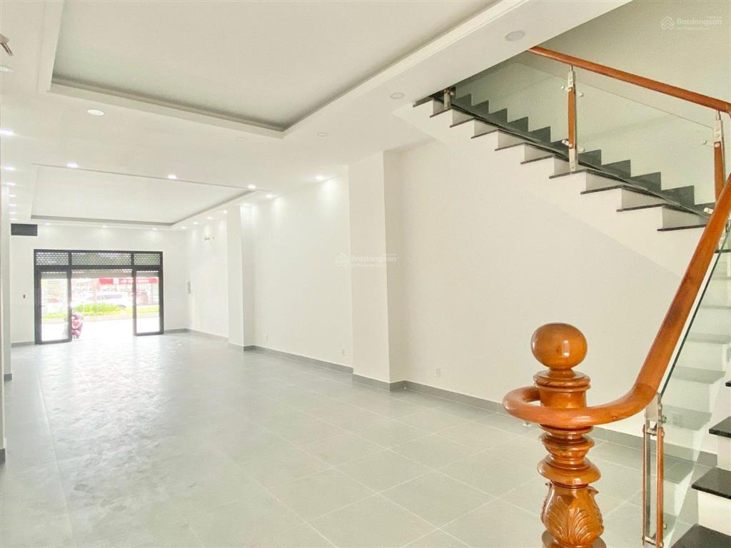 60 triệu/tháng! mặt tiền nguyễn văn lượng (5x20m  5 lầu  có thang máy)