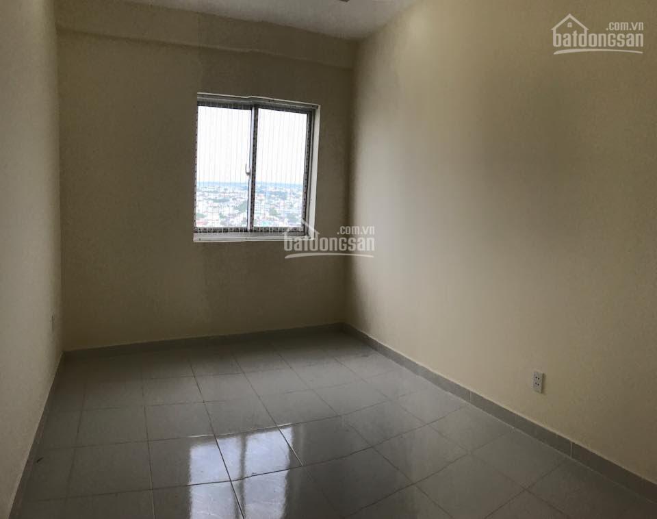 Căn góc 67m2 có 2 pn, ban công, nhà sạch sẽ giá 1,2 tỷ tại hqc hóc môn.  0909 456 ***
