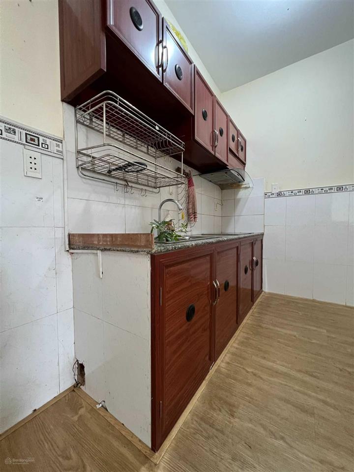 Căn góc 67m2 có 2 pn, ban công, nhà sạch sẽ giá 1,2 tỷ tại hqc hóc môn.  0909 456 ***
