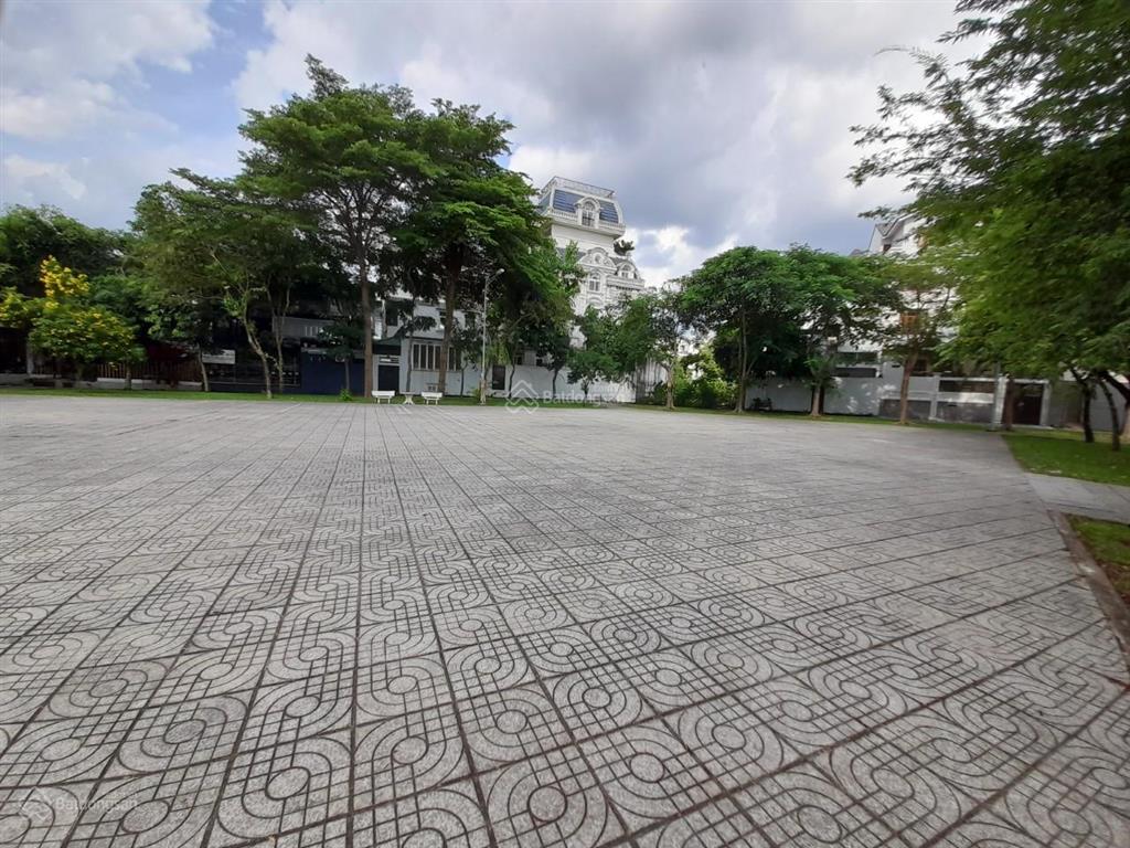 Chính chủ bán nhà 138  mt cao đức lân, q2  dt 10x20m, hầm 4 tầng, giá 55 tỷ