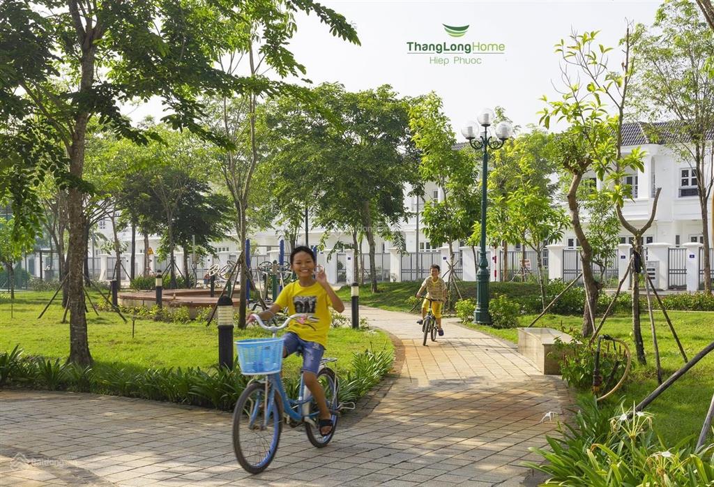 Bán gấp nhà phố vườn đối diện công viên khu dân cư thăng long home hiệp phước. sổ hồng có sẵn