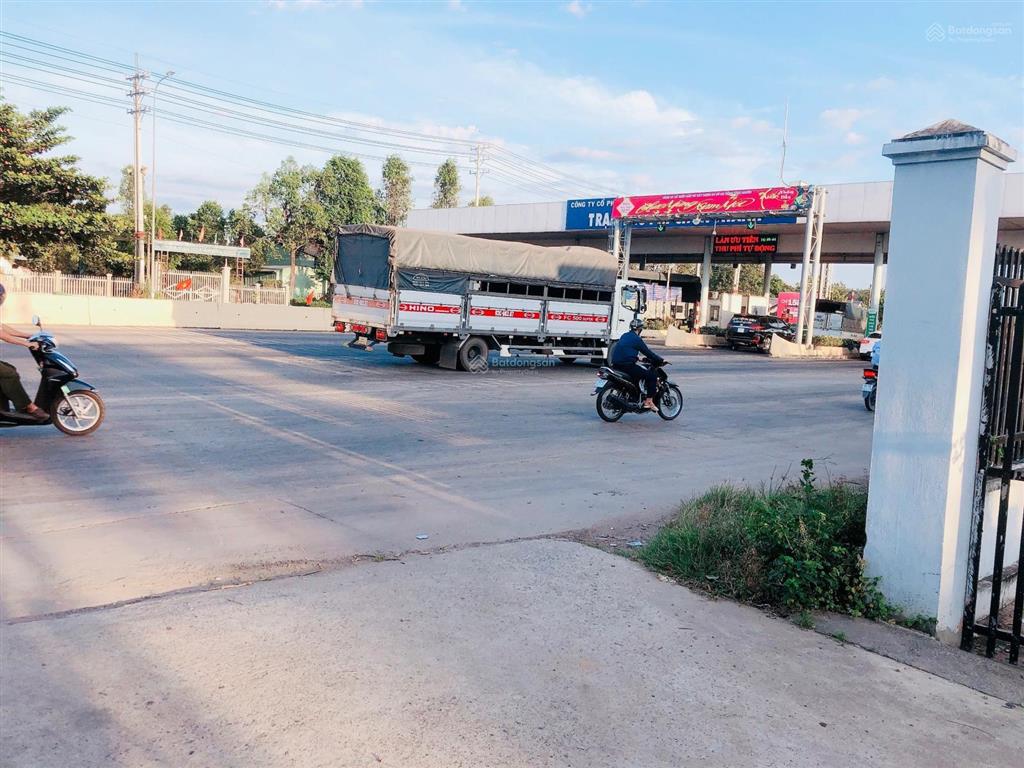 Bán lô đất sau căn mặt tiền ql13  ngay trạm thu phí chơn thành, dt 295m2(5x56m), hh 2% cho dv