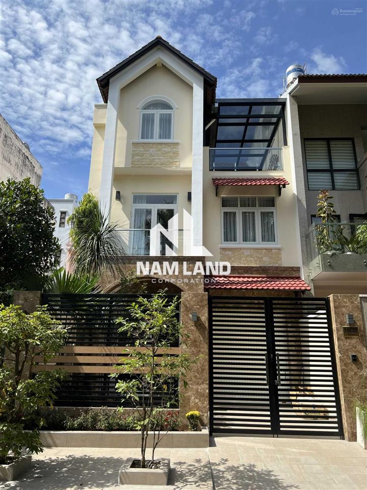 Cho thuê biệt thự 5 phòng 345m2 gara 3 tầng để ở văn phòng công ty hướng tây tứ trạch ngay trần não
