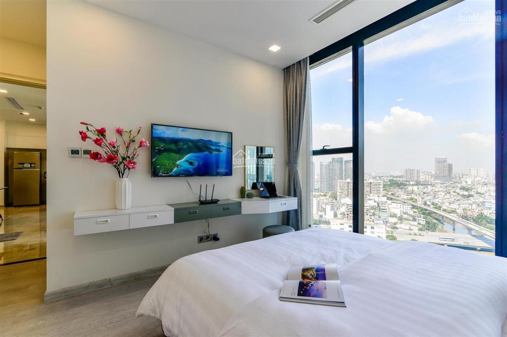 Bán căn hộ tòa landmark 81 vinhomes central park 2 phòng ngủ 87m2.  0901 692 ***