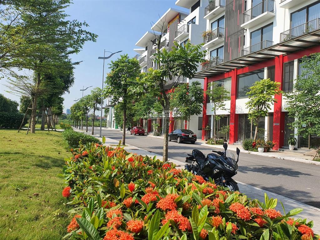 Bán cắt lỗ gấp nhà phố khai sơn 100m2 hướng đông nam, sổ đỏ trao tay,  0968 966 ***