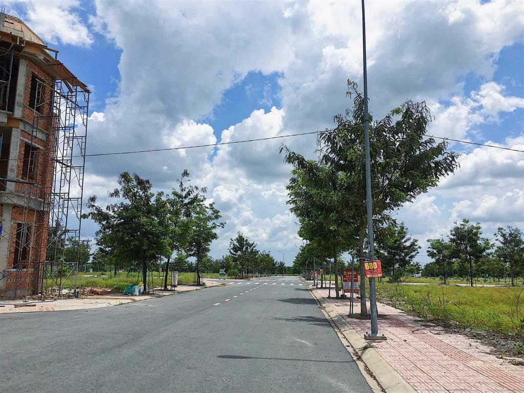 Cần bán gấp lô đất sổ sẵn giá rẻ dự án bến cát center city 2, mặt tiền hùng vương, an điền, bến cát
