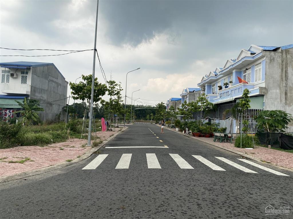 Đất thị xã bến cát golden center city 2, mặt tiền đường ngô quyền, liền kề quốc lộ 13  bình dương