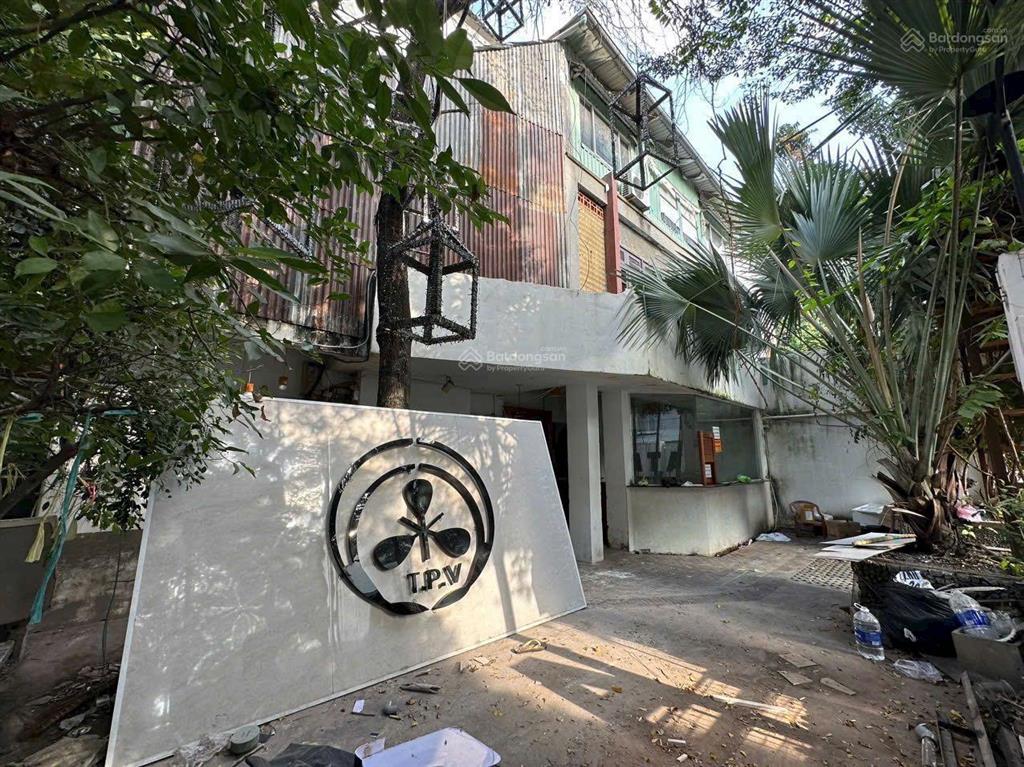 Chính chủ cần cho thuê gấp biệt thự ngô thời nhiệm, quận 3, giá 68 tr/tháng