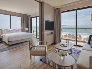 Bán căn hotel suite view biển, diện tích 51m2, giá 3tỷ5, nhận ở ngay, full nội thất  0977 200 ***