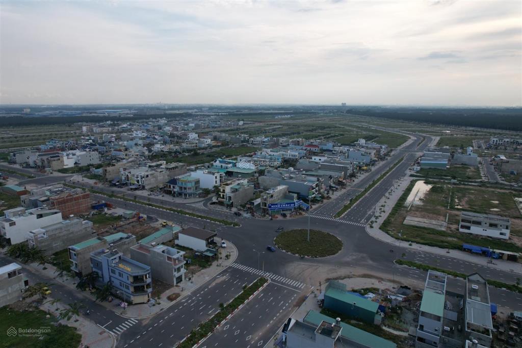 Bán shophouse stc long thành trục đường 32, dt 120m2, trục chính đường tdc giai đoạn 1. 0966 167 ***