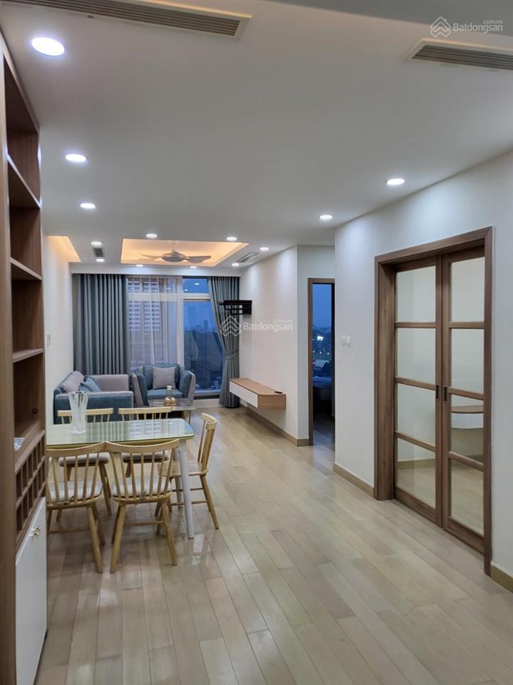 Cho thuê chcc tại chung cư discovery central 8b lê trực, ba đình.  0387 847 ***